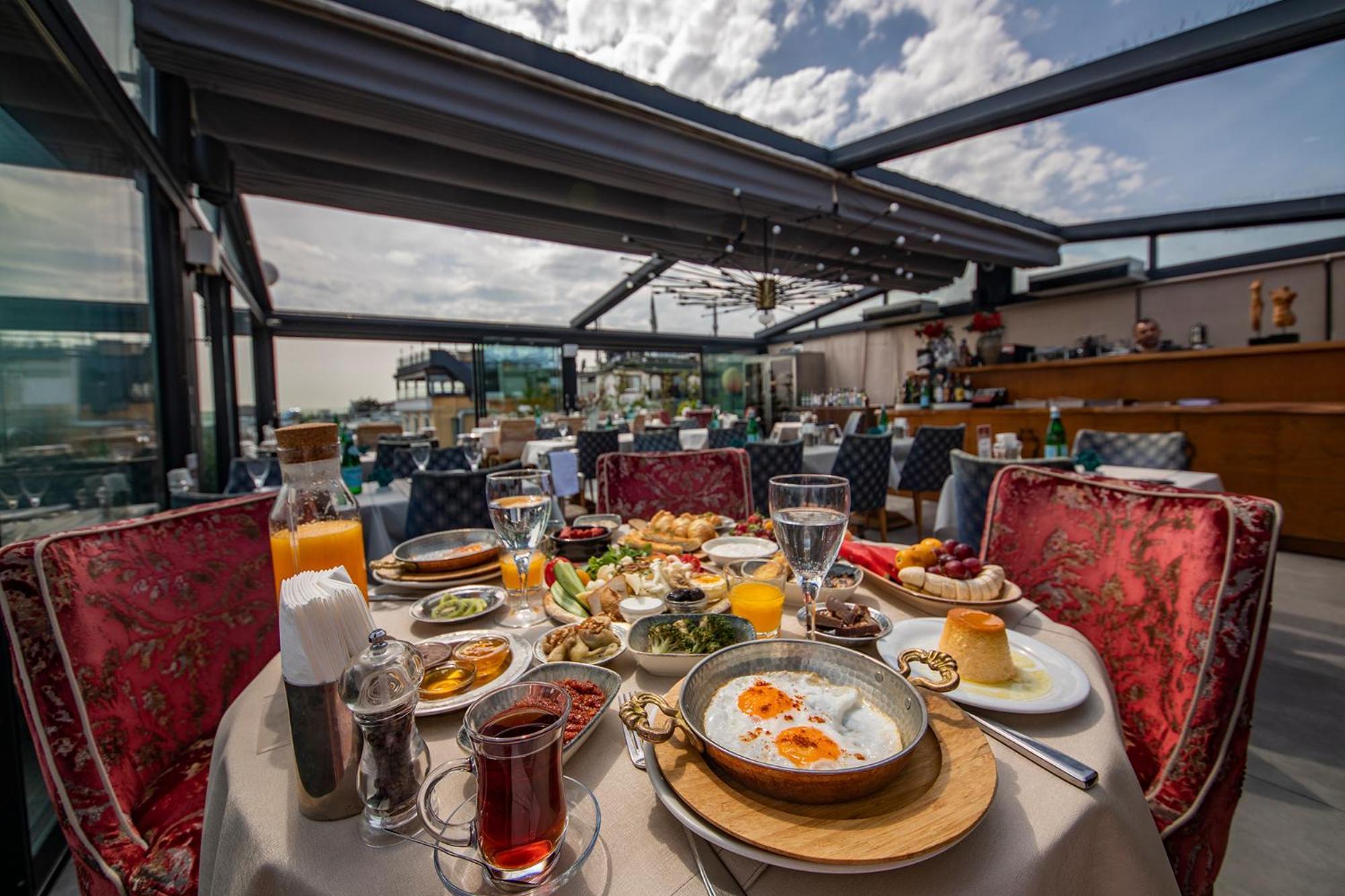 Tria Hotel Istanbul-Special Category Buitenkant foto